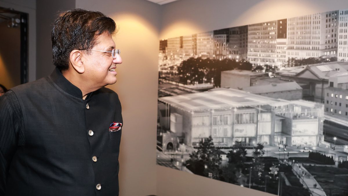 Piyush Goyal visits Fullerton Hall where Vivekananda spoke in 1893