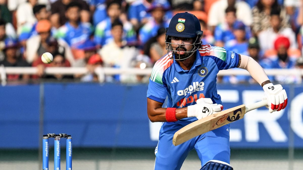 KL Rahul bats in India vs West Indies 3rd ODI