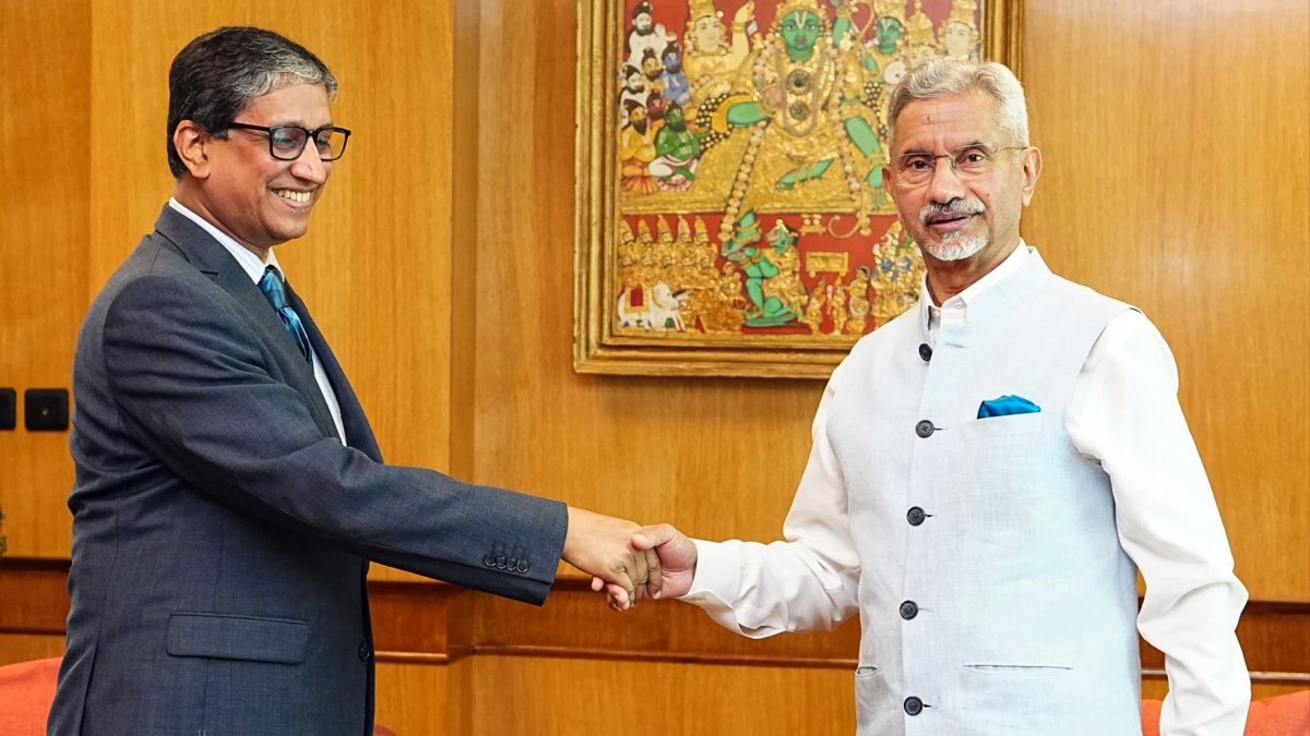 Jaishankar meets outgoing Bangladesh high commissioner in Delhi