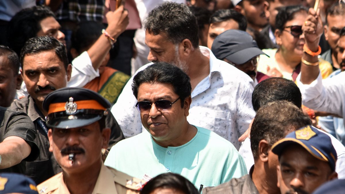 Raj Thackeray joins Garjana protest at CSMT in Mumbai