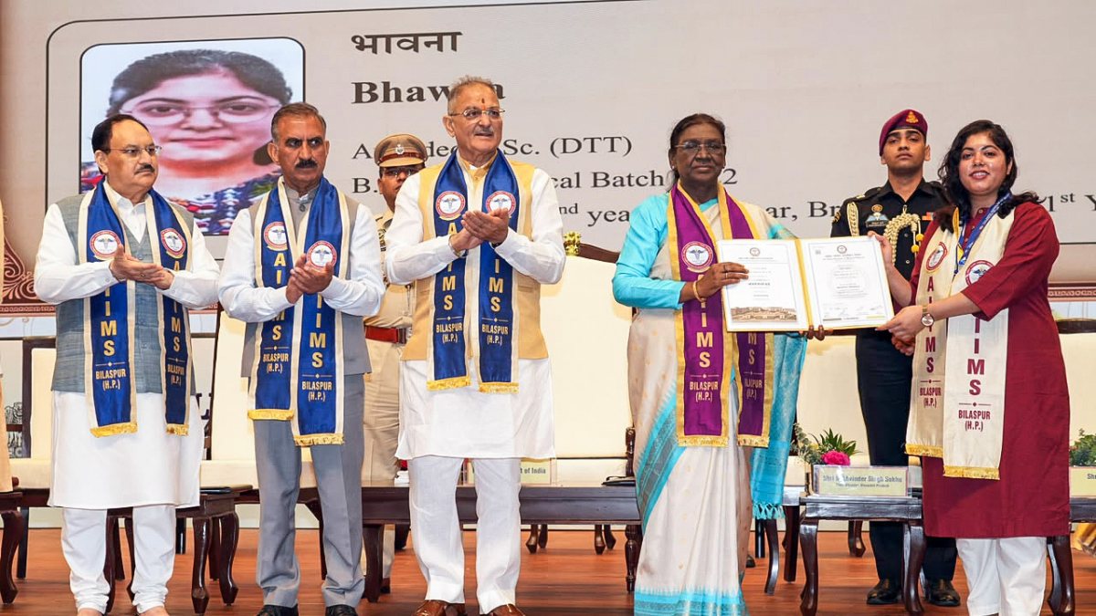 President Murmu confers degree at AIIMS Bilaspur convocation