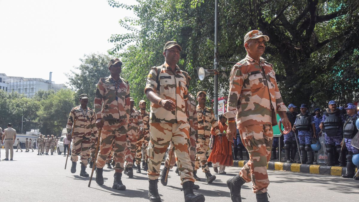 Security tightened near Election Commission ahead of INDIA bloc protest