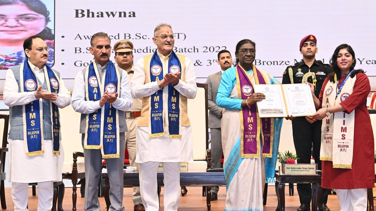 President Murmu confers degree at AIIMS Bilaspur convocation