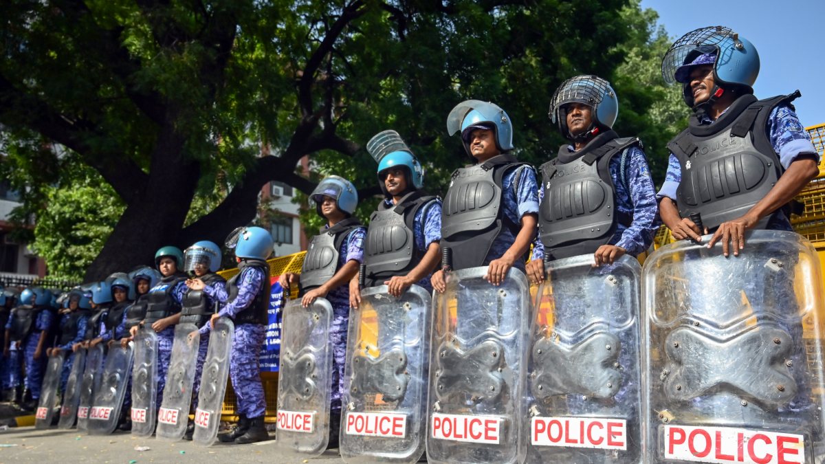 Police guard INDIA bloc protest at Parliament Street