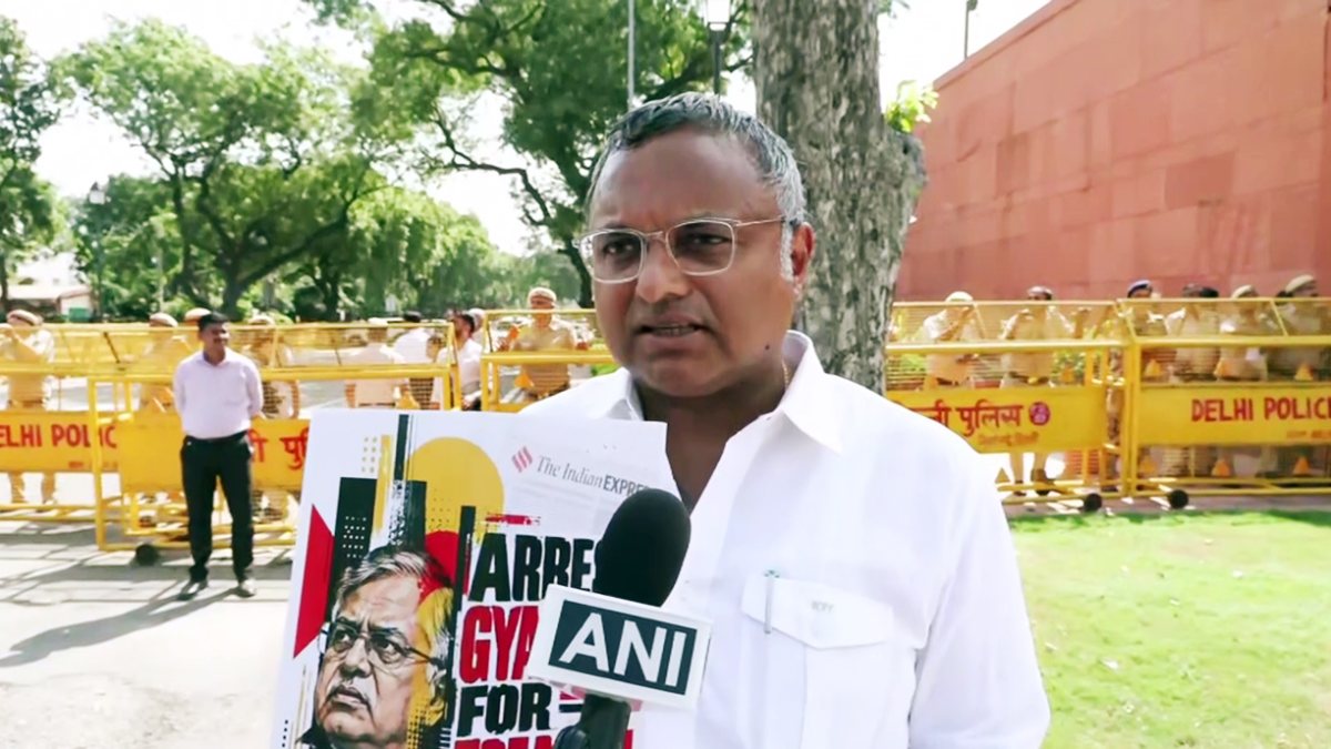 INDIA bloc protests to Election Commission over electoral roll