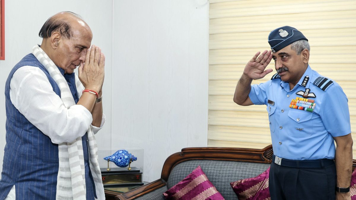 Air chief-designate Ashutosh Dixit meets Rajnath Singh in Delhi
