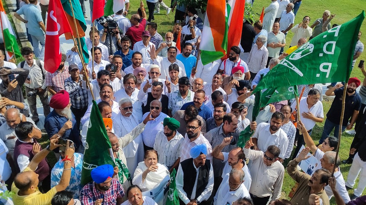 India bloc protests against election commissioner in Jammu