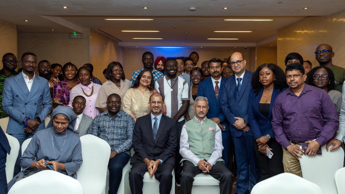 Jaishankar meets ITEC alumni in Accra