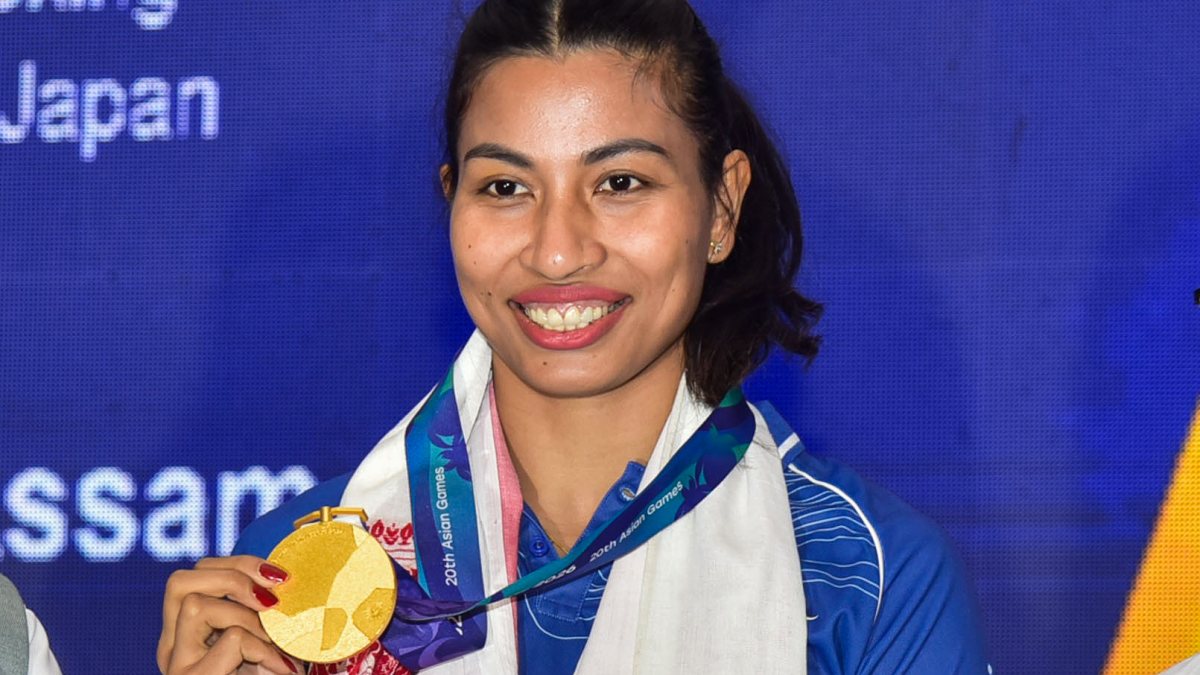 Lovlina Borgohain poses with gold medal at Assam felicitation