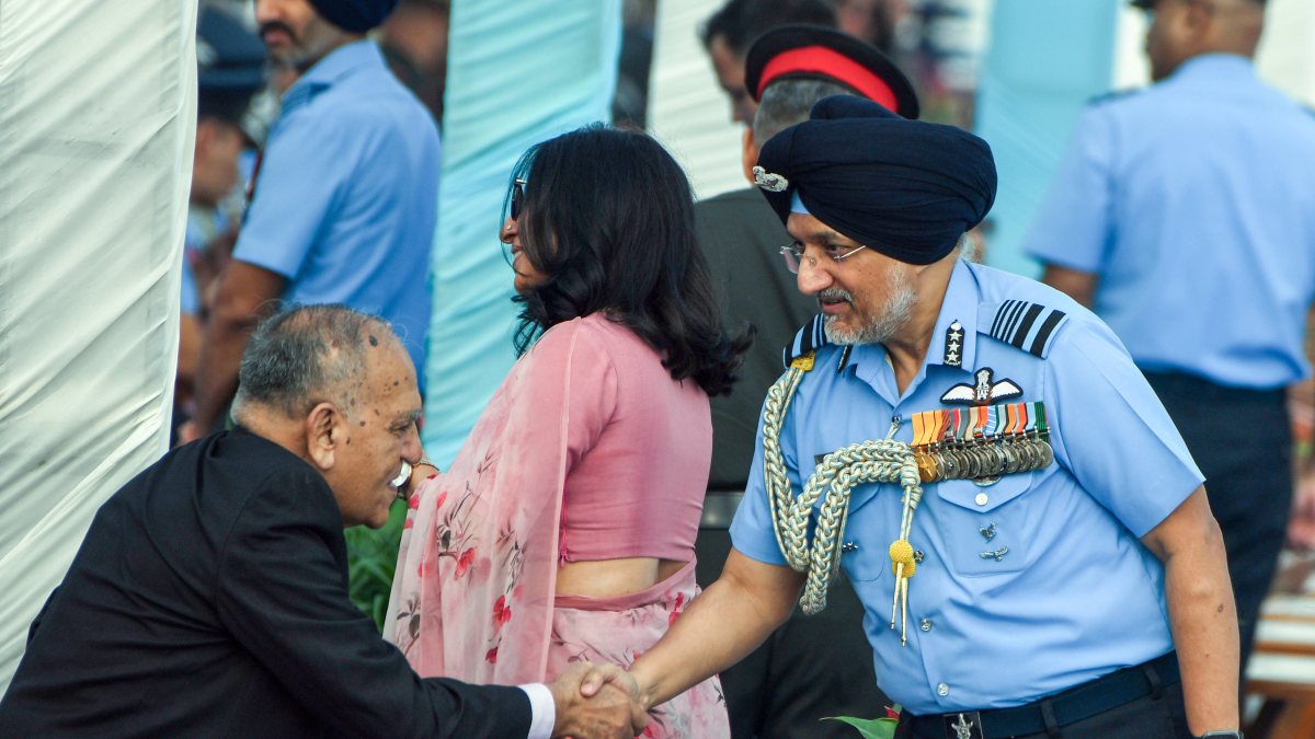 Air marshal Tejinder Singh attends Air Force Day at Hindon