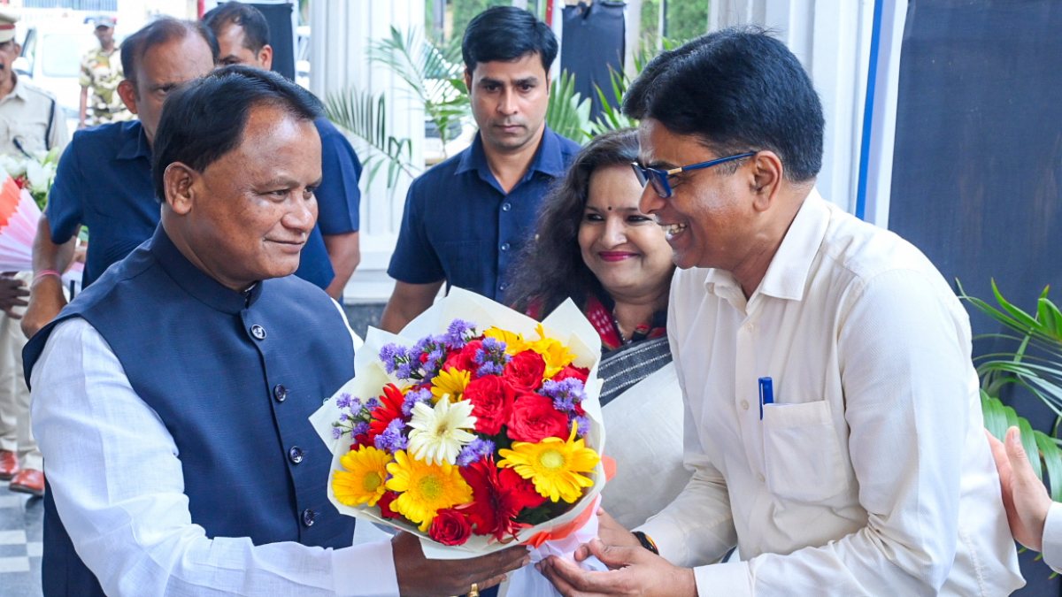 Odisha CM Mohan Charan Majhi felicitated at officer training event