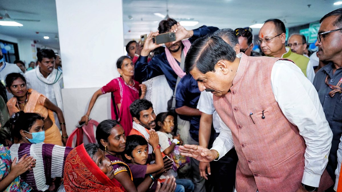 MP CM Mohan Yadav meets patients at Harda district hospital