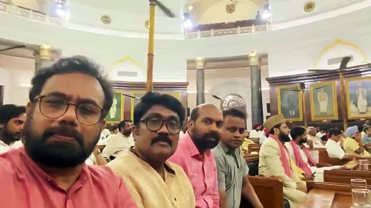 INDIA bloc MPs meet president over election commission functioning