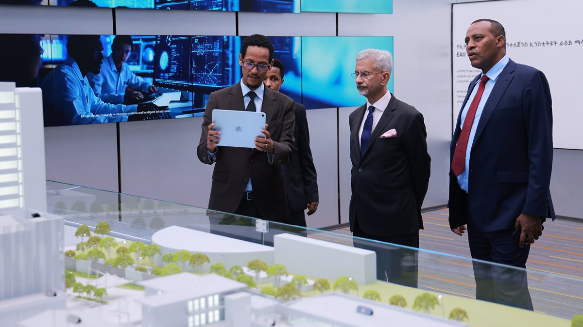 Jaishankar visits AI Institute in Addis Ababa
