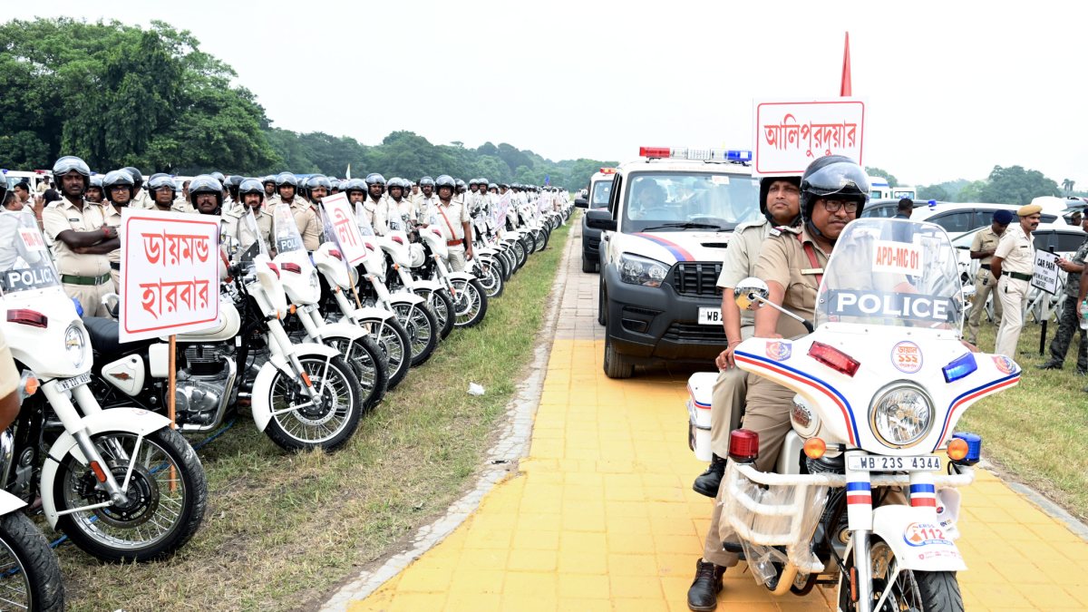 Bengal Police gets new vehicles at Kolkata event