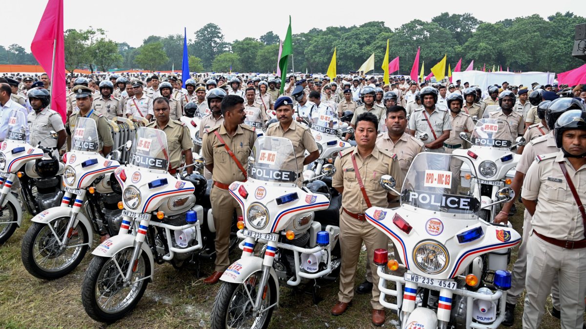 Bengal Police gets new vehicles at Kolkata event