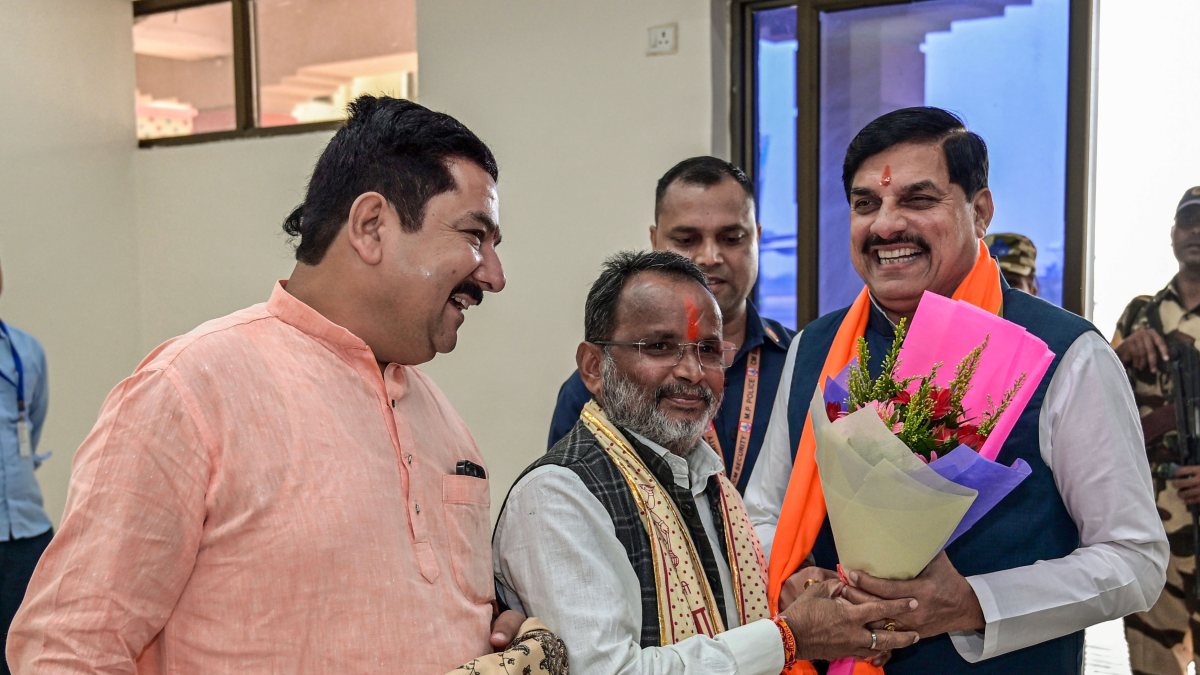 Mohan Yadav receives warm welcome in Gaya