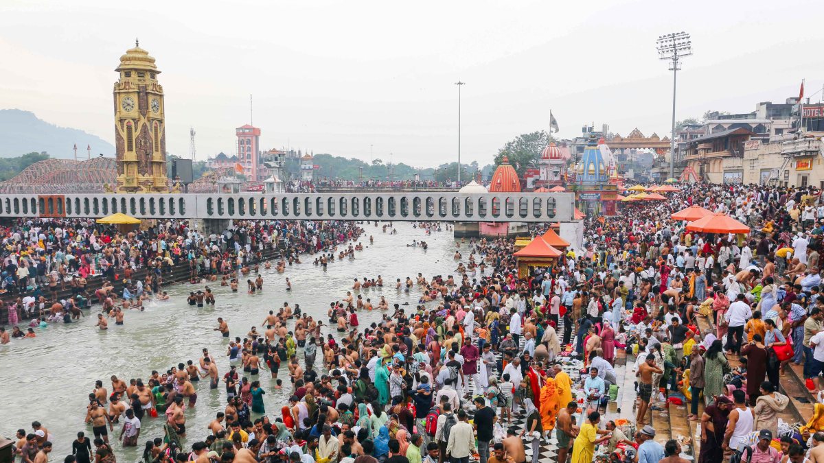 Devotees take holy dip in Ganga on Pitru Amavasya in Haridwar
