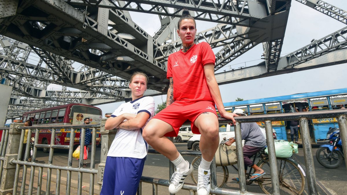 Russian women footballers visit Howrah Bridge in Kolkata