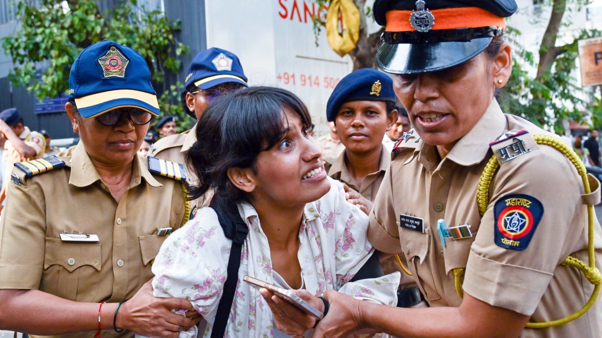 CJP worker detained at Mumbai protest against CEC
