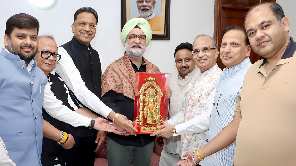 Luv Kush Ramlila Committee meets Delhi LG Taranjit Singh Sandhu