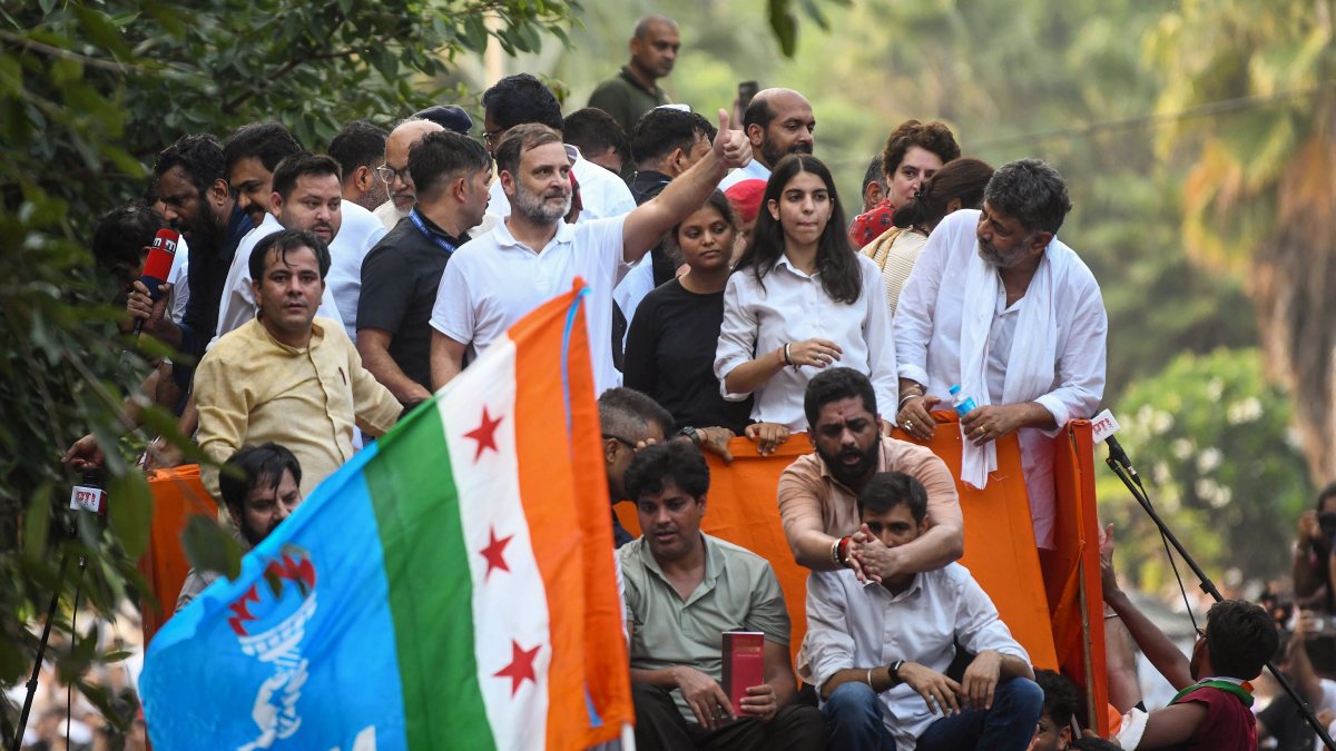 Rahul Gandhi joins INDIA bloc protest march to Supreme Court