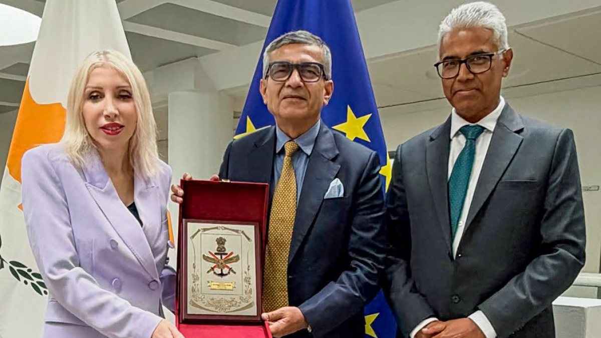 Cyprus India hold bilateral meeting in Nicosia