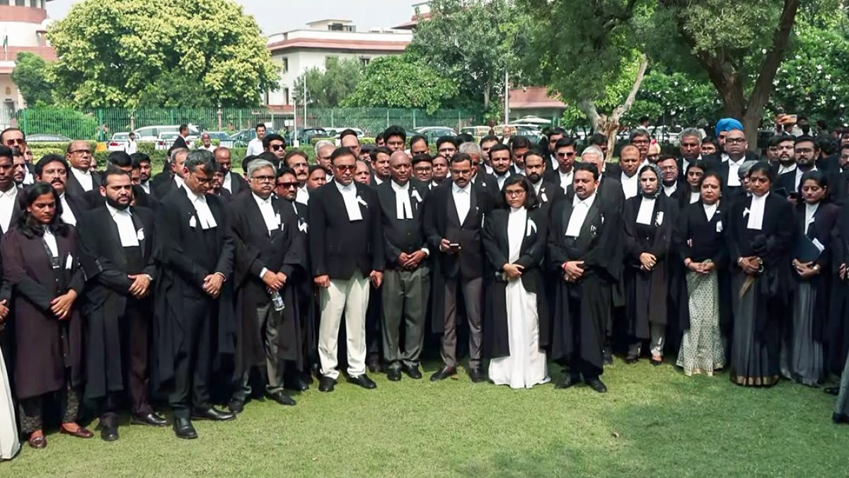 SC lawyers observe silence over alleged mishandling by security
