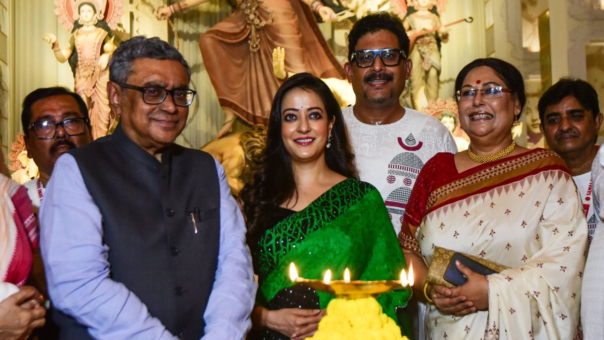 West Bengal minister joins Raima Sen at Kolkata Durga Puja pandal