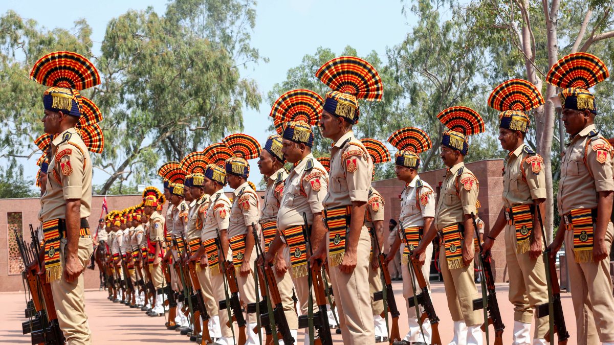 Madhya Pradesh police rehearse ahead of Police Commemoration Day