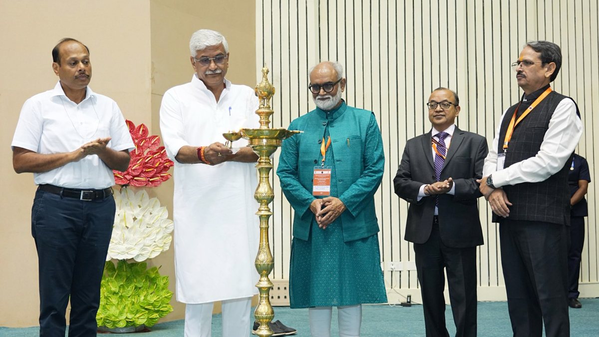 Shekhawat lights lamp at Greater India conference in Delhi