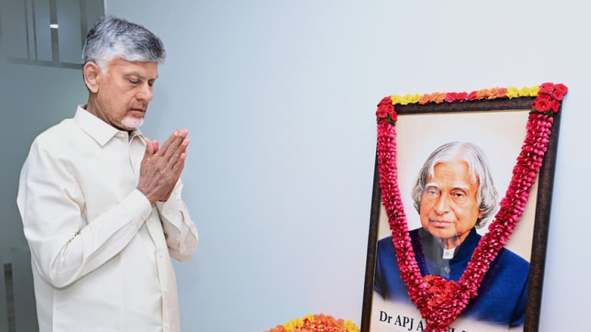 Chandrababu Naidu pays tribute to Abdul Kalam in Amaravati