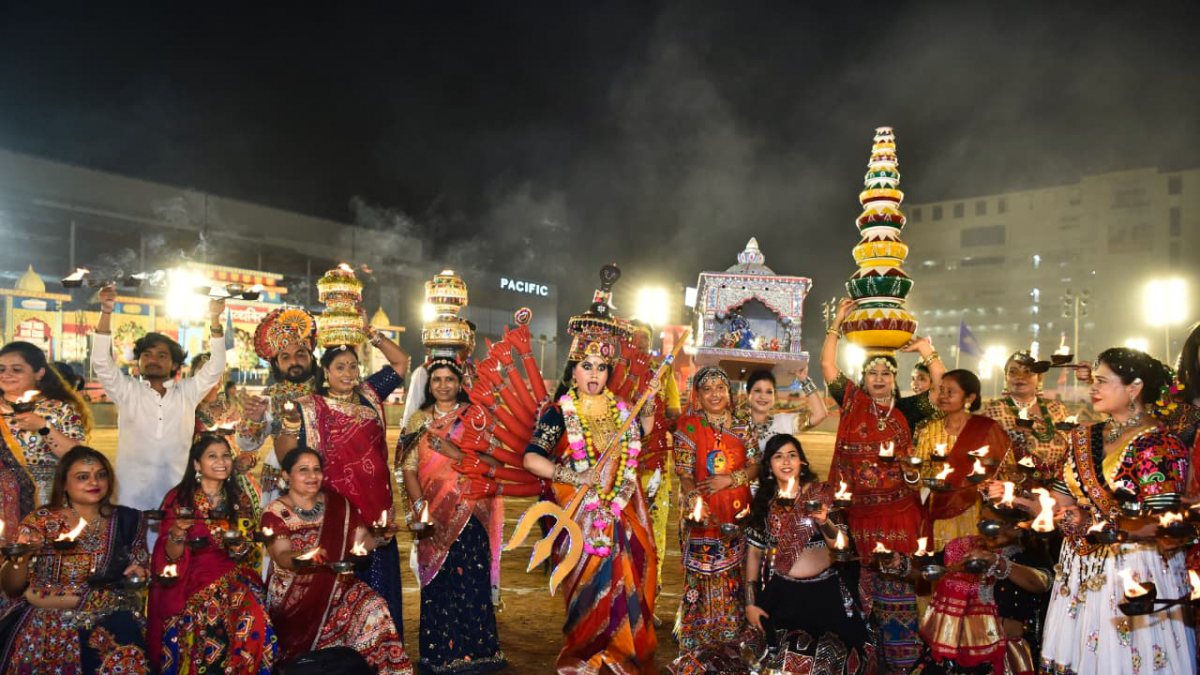 Navratri Garba Mahotsav celebrated in Jaipur