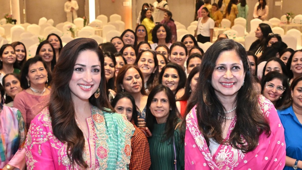 Yami Gautam promotes Nai Naveli at Jaipur FICCI FLO event