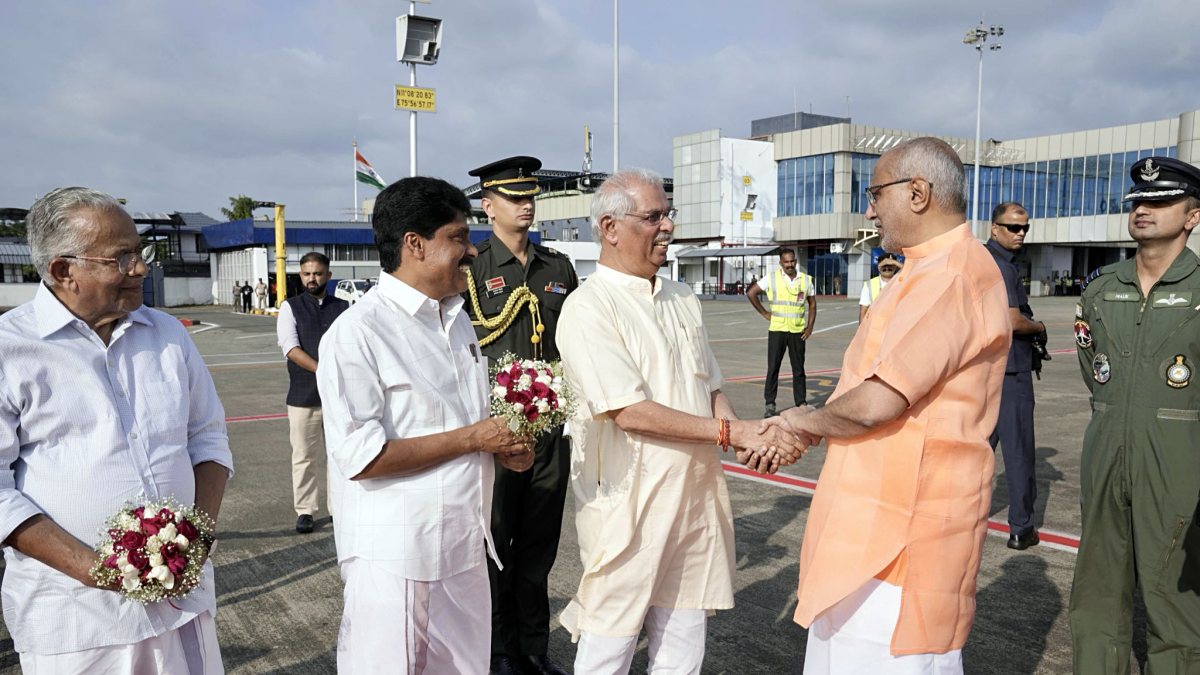 VP Radhakrishnan welcomed at Kozhikode airport by governors