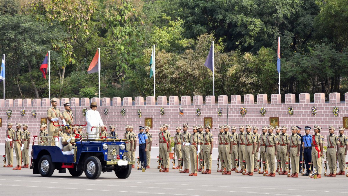 Home Secretary reviews SVPNPA passing-out parade in Hyderabad