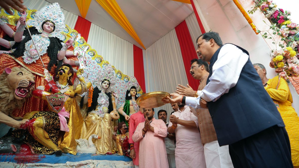 BJP president Nitin Nabin performs aarti at Patna Durga Puja pandal