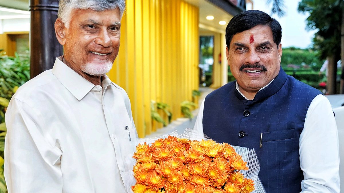 MP CM Mohan Yadav meets Andhra CM Chandrababu Naidu in Vijayawada