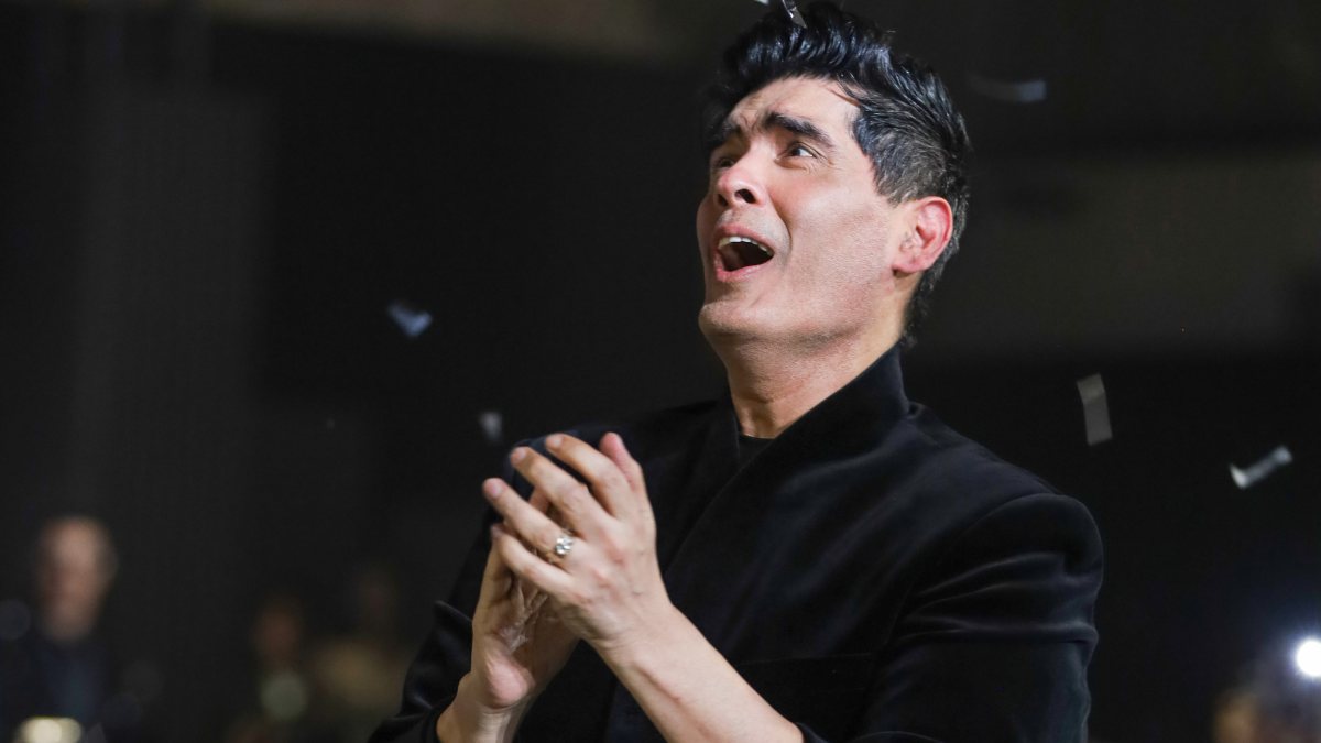 Manish Malhotra celebrates at Lakme Fashion Week day 5