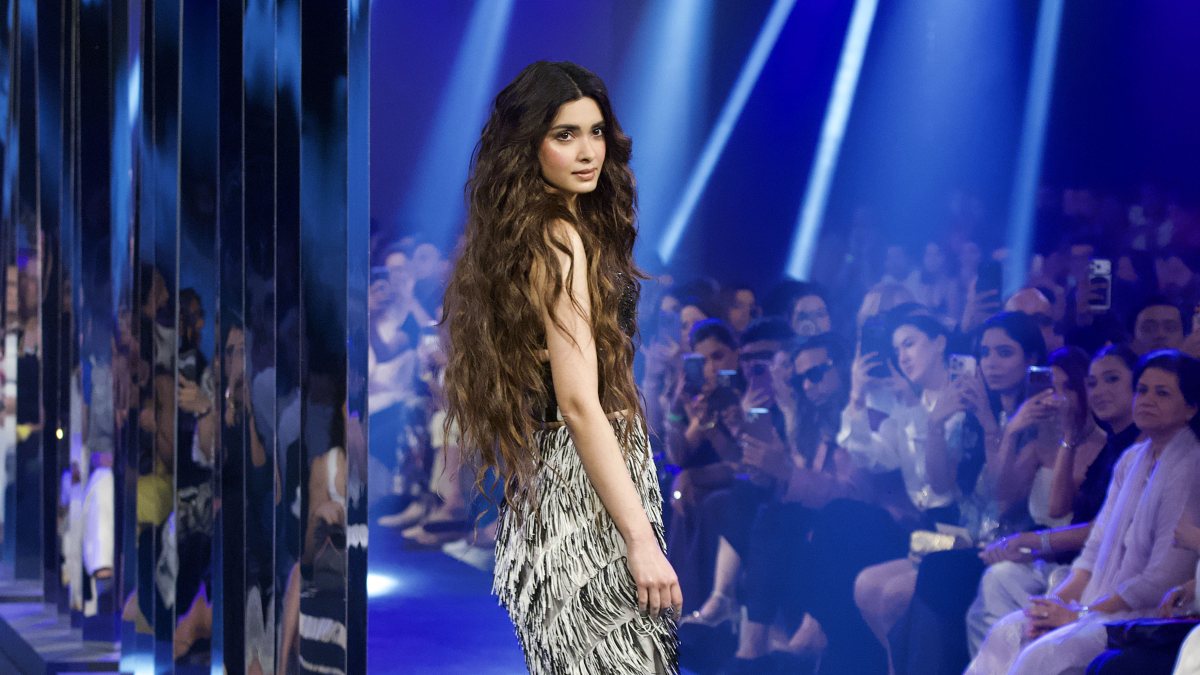 Diana Penty walks ramp for Richa Khemka at Lakme Fashion Week