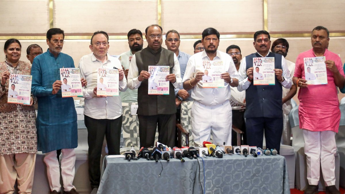 BJP manifesto released for Nagpur graduate constituency poll