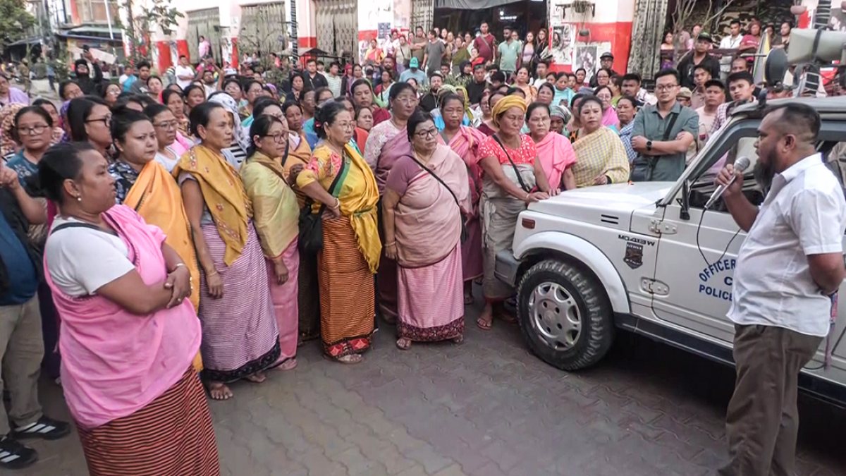 Women vendors protest at Imphal market after killings
