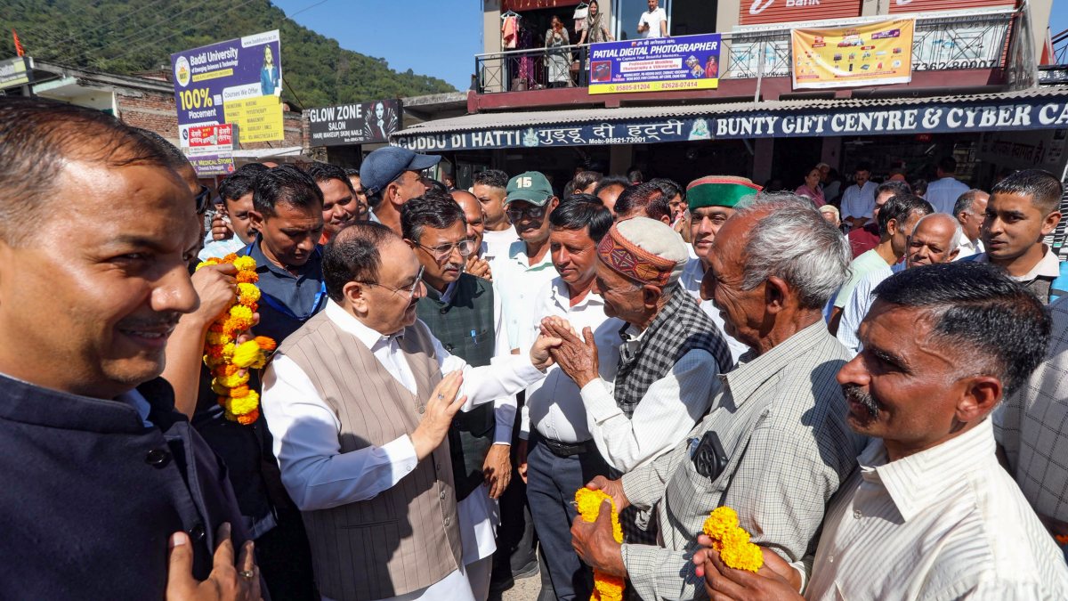 Nadda meets senior citizen during Bilaspur visit