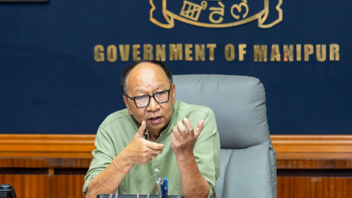 Manipur CM chairs security meeting in Imphal