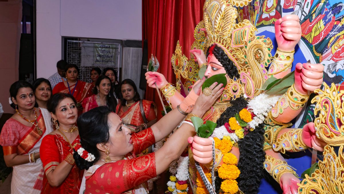 Women perform Durga rituals on final Navratri day in Jaipur