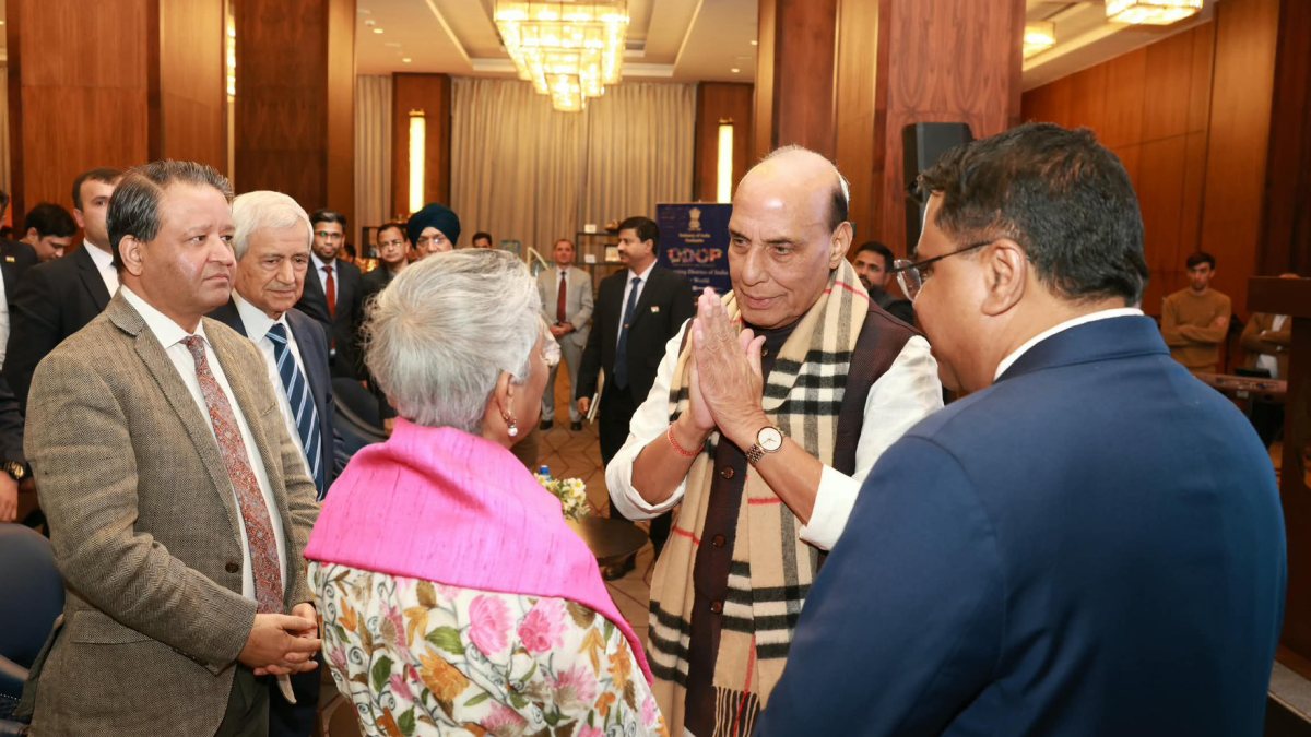 Rajnath Singh meets Indian diaspora member in Dushanbe