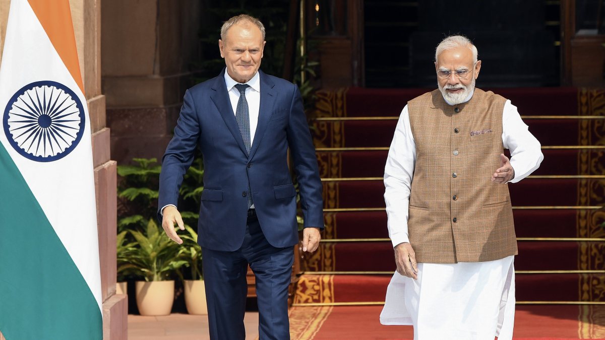 Modi meets Polish PM Tusk at Hyderabad House