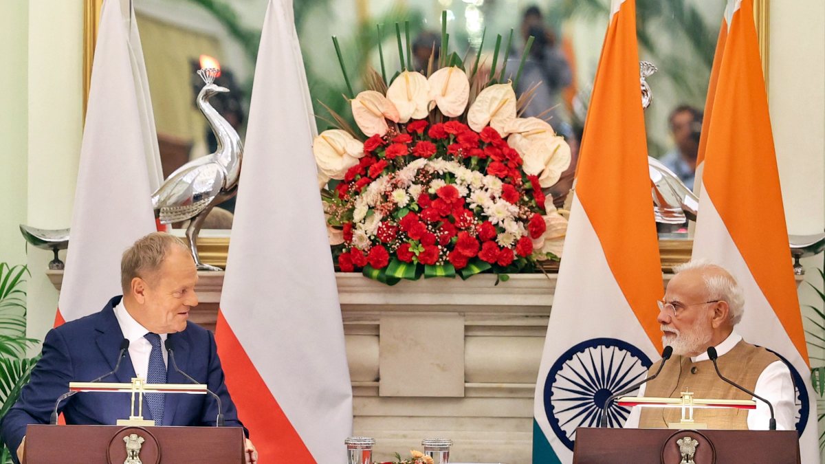 Modi and Tusk interact at joint press statement in Delhi