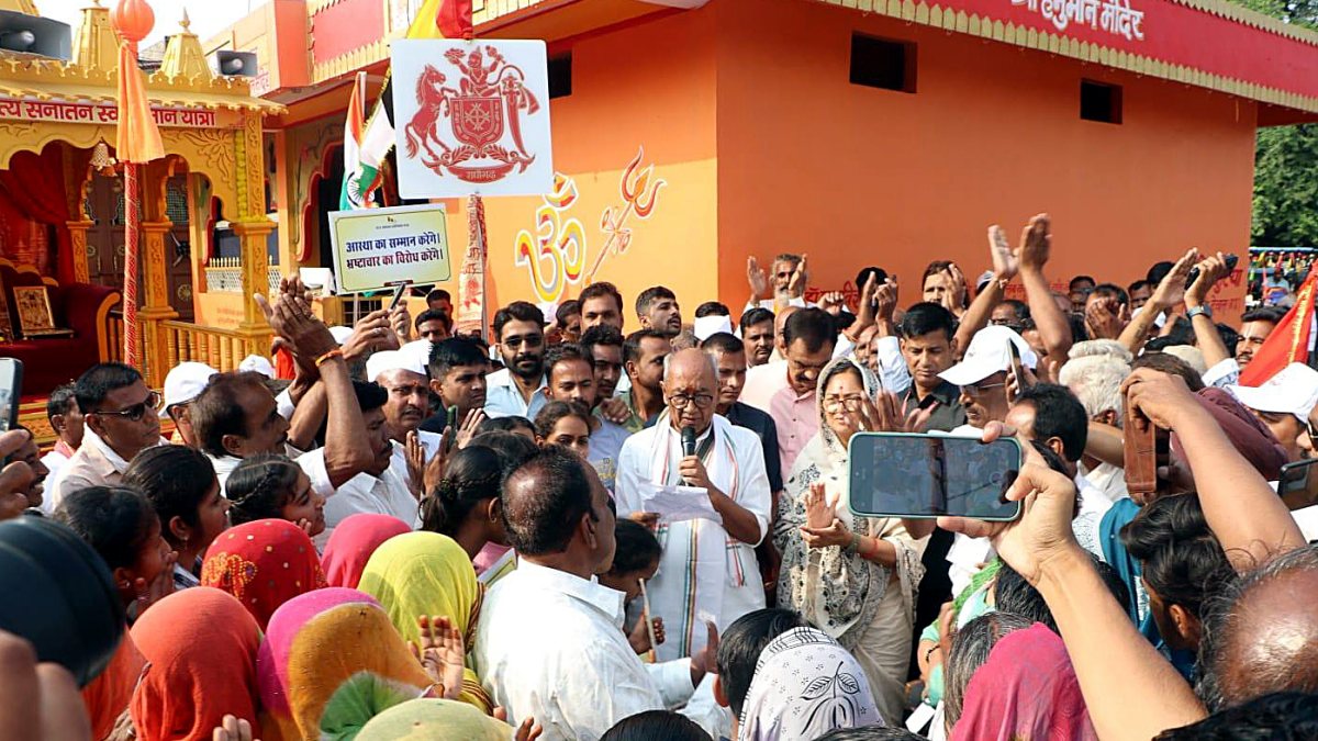 Digvijaya Singh speaks at Satya Sanatan Swabhiman Yatra in Dewas