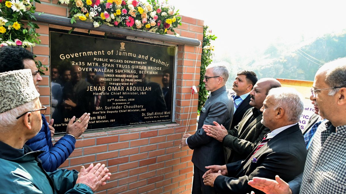Omar Abdullah inaugurates truss bridge over Nallah Sukhnag in Budgam
